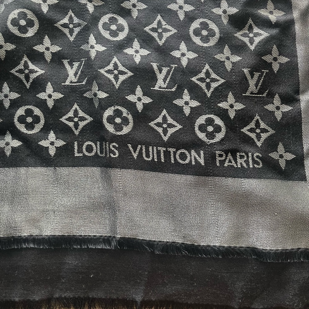 Louis Vuitton monogram shawl
